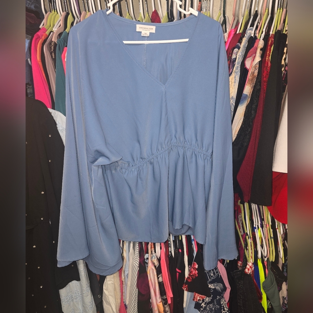 Nwot Chic Soul 1x Bell Sleeve Blouse